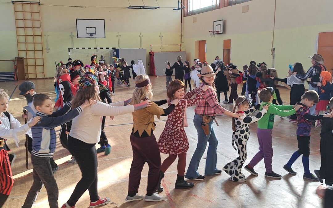 Rasplesane maškare u OŠ Vinica