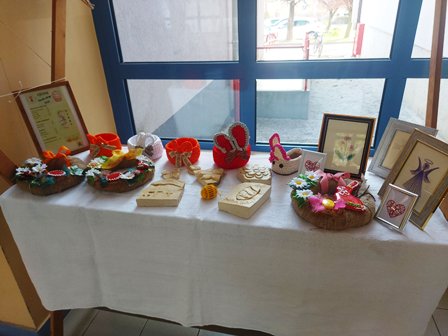 USKRSNI PRIOIZVODI UČENIČKE ZADRUGE VRČEKI