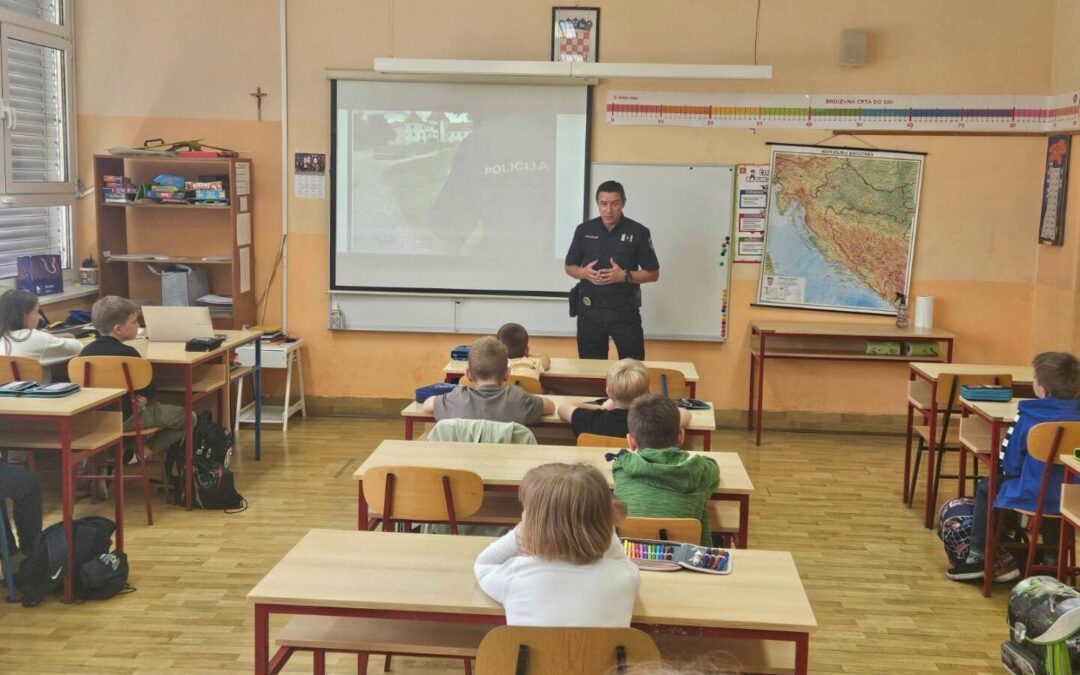 Uspješan završetak projekta Zanimanja nam pričaju priču u nastavnoj godini 2025./2026. obilježen je na najuzbudljiviji mogući način – u goste je stigla policija!